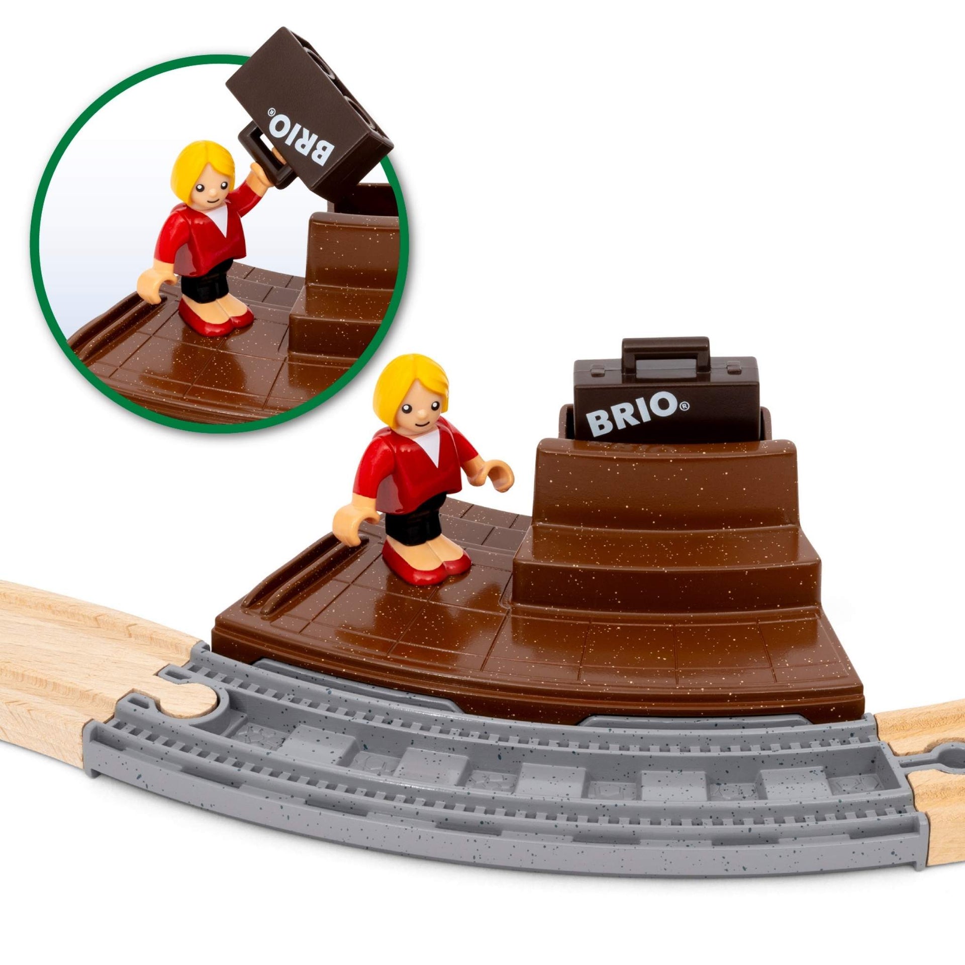 BRIO Starter Travel Train Set