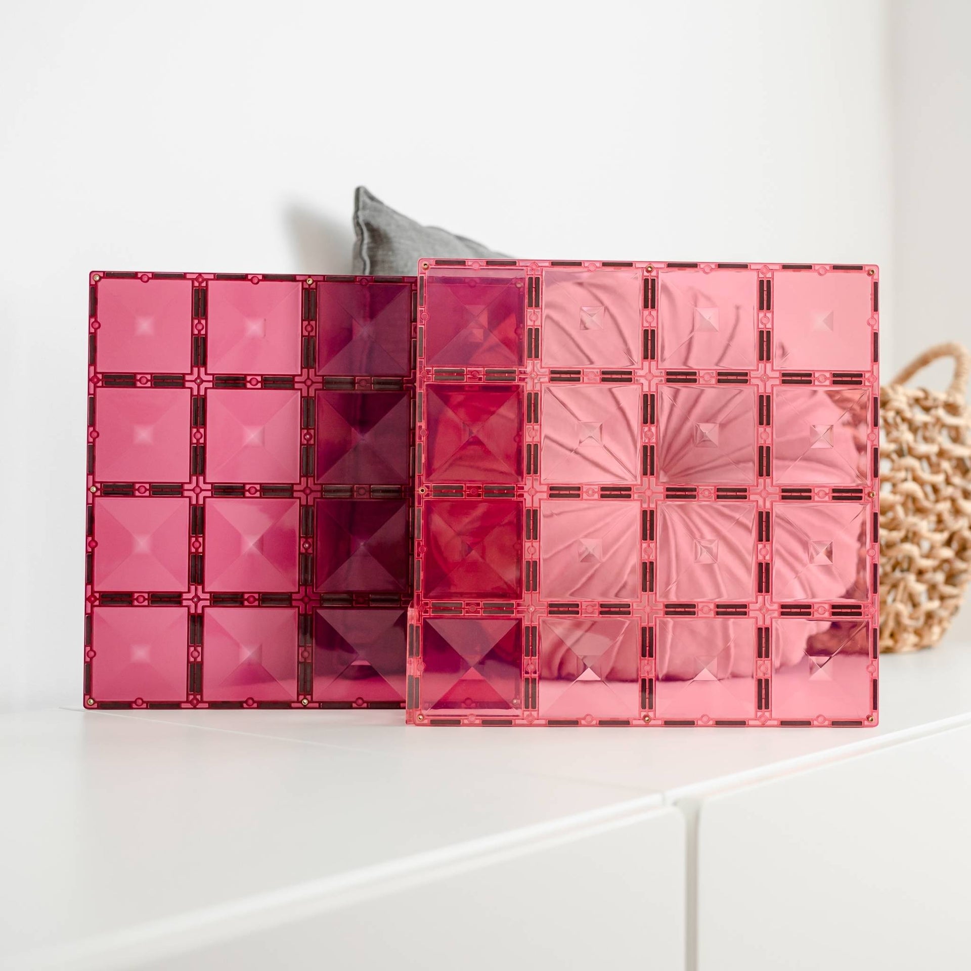 Connetix Magnetic Tiles 2 Piece Pastel Base Plate Pack - Pink & Berry