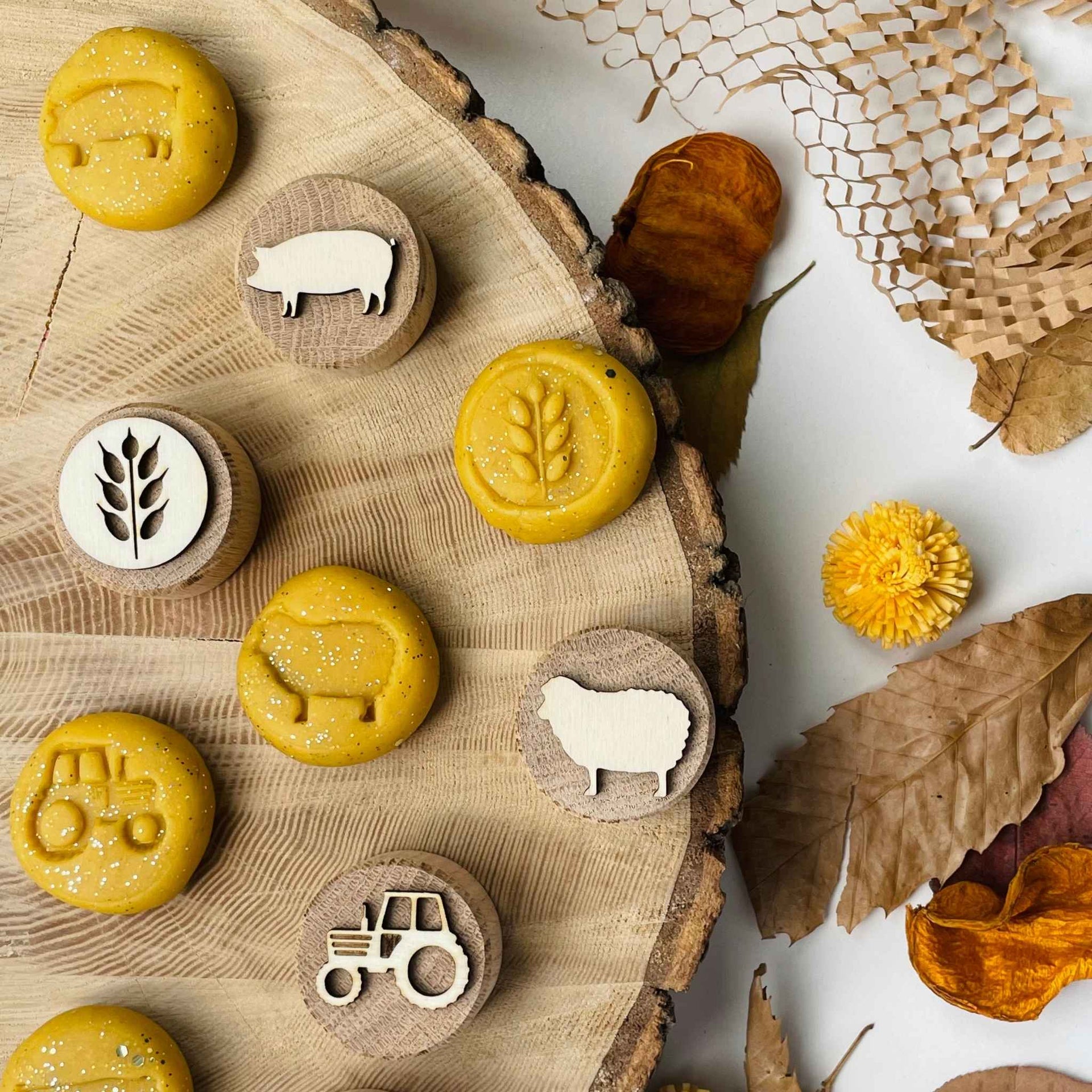 Curiosity Corner Farmyard Oak Stamps