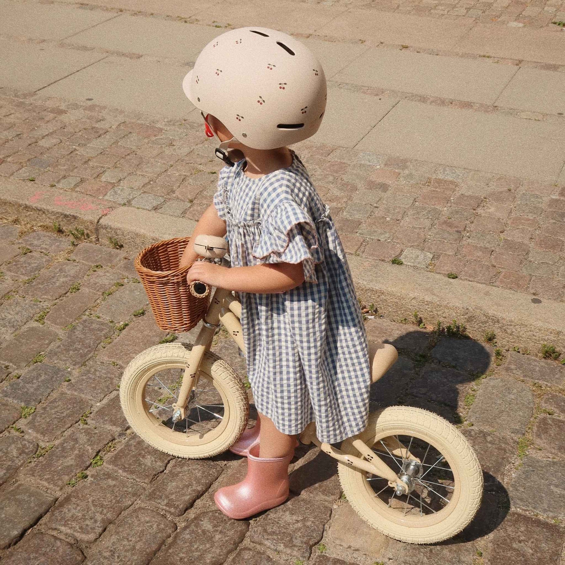 Konges Sløjd Balance Bike - Cherry