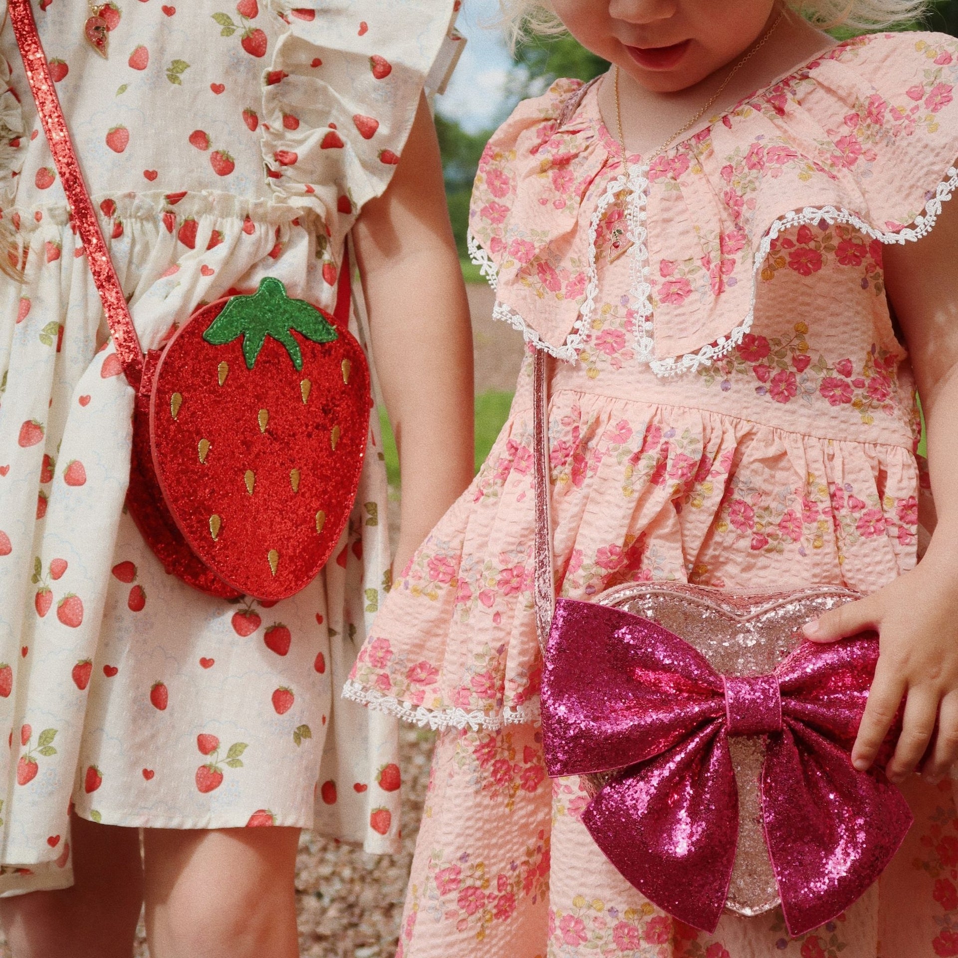 Konges Sløjd Tut Strawberry Shoulder Bag
