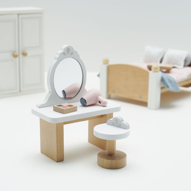 Le Toy Van Dolls House Bedroom Furniture Set