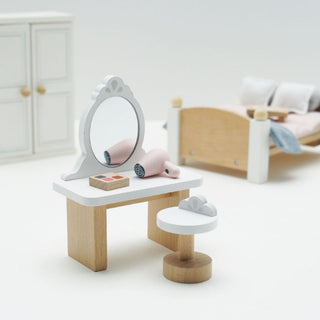 Le Toy Van Dolls House Bedroom Furniture Set