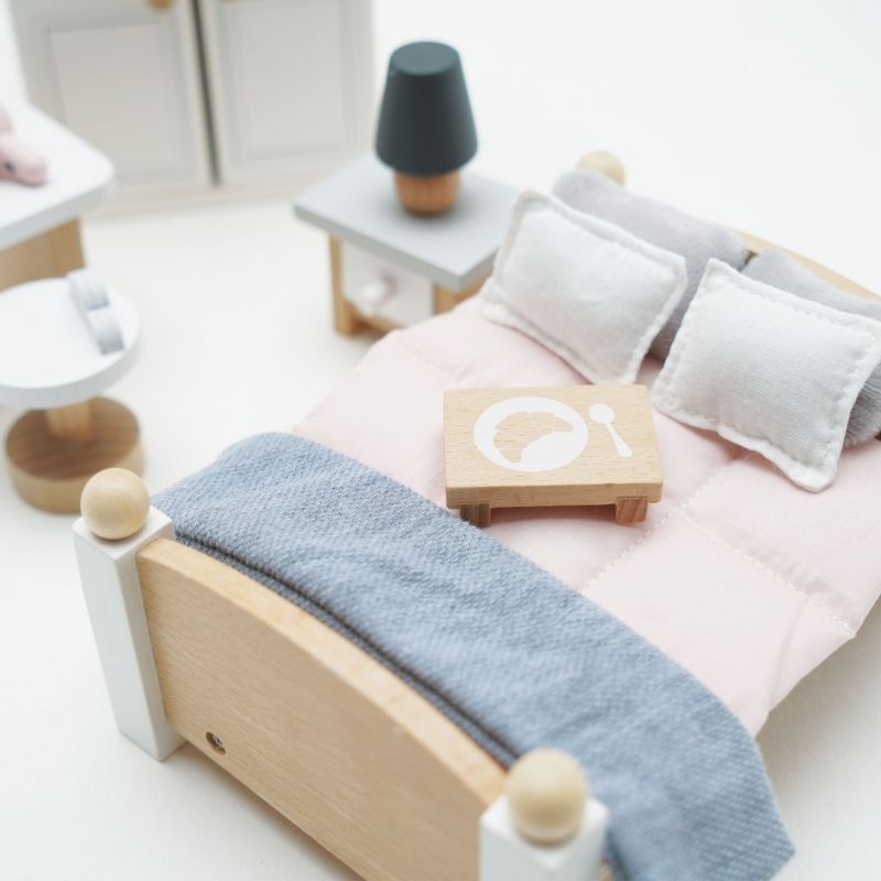 Le Toy Van Dolls House Bedroom Furniture Set