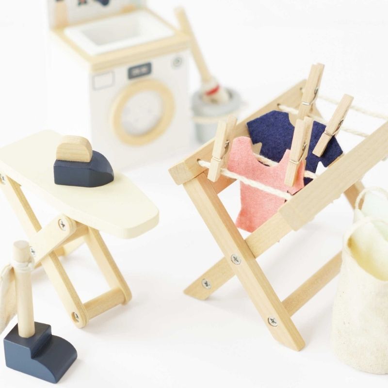 Le Toy Van Dolls House Laundry Room Furniture Set