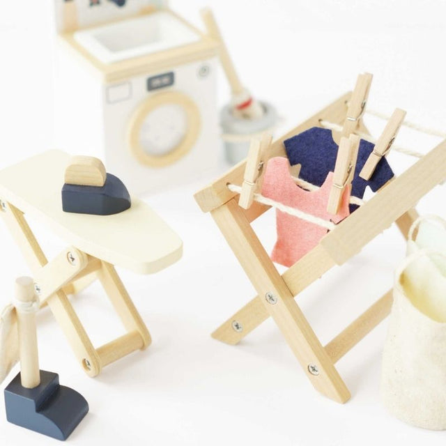 Le Toy Van Dolls House Laundry Room Furniture Set