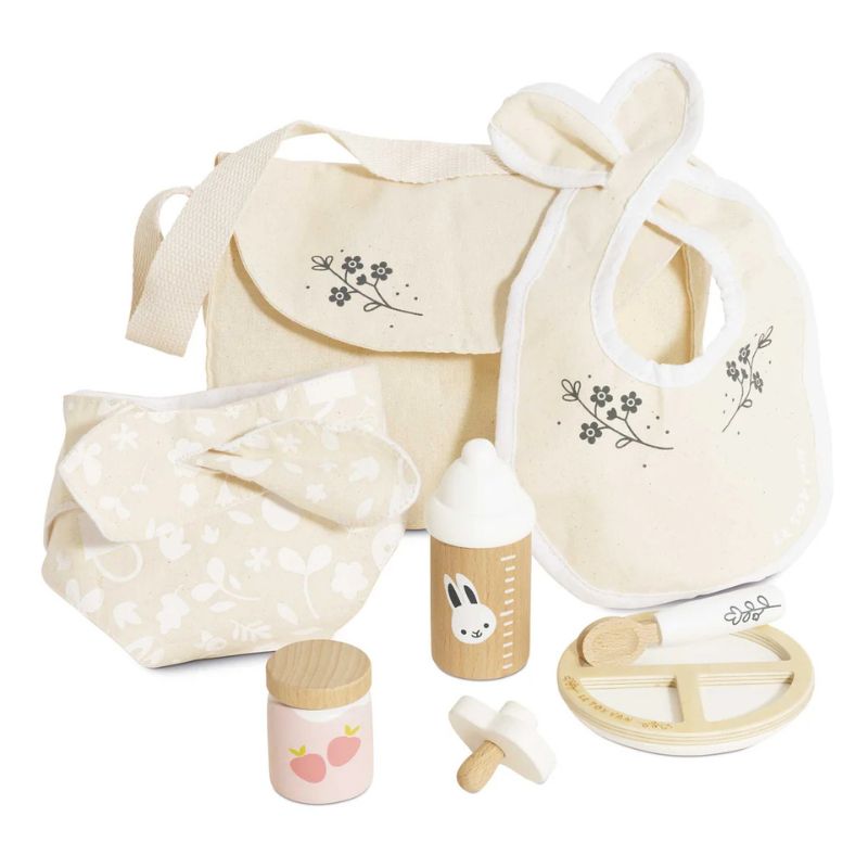 Le Toy Van Doll Nursing Set
