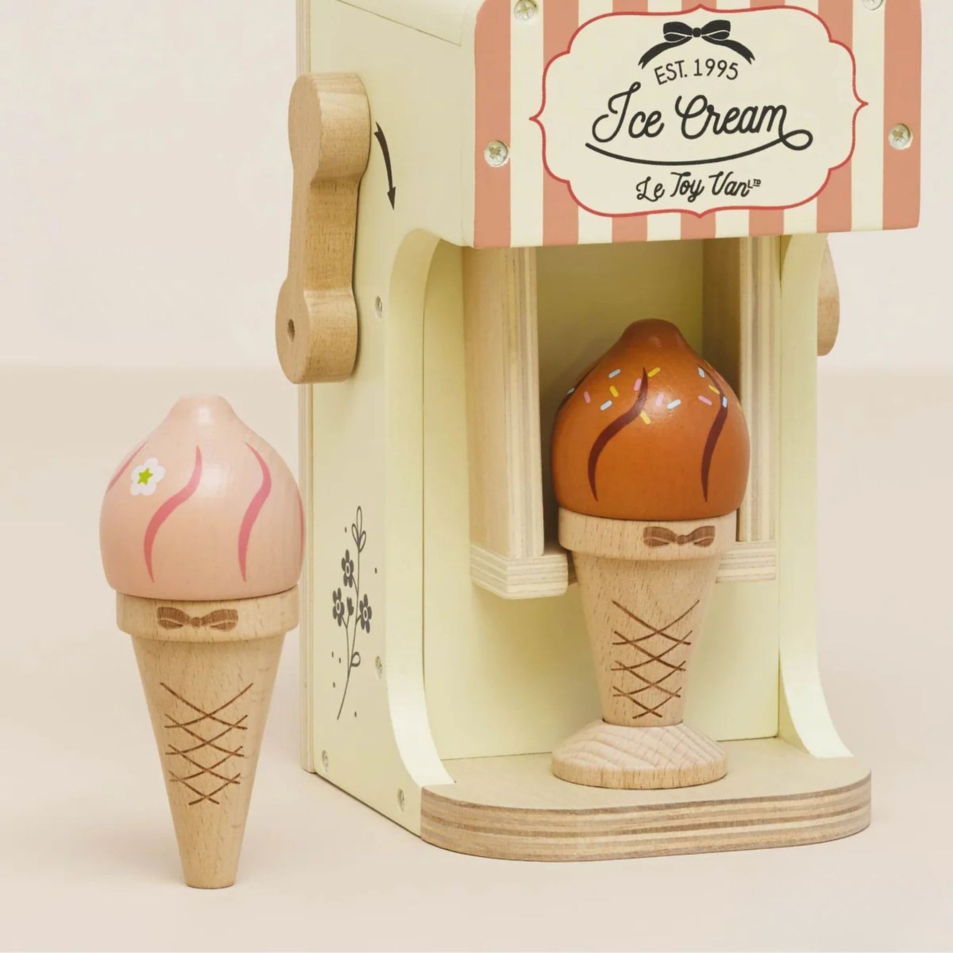 Le Toy Van Ice Cream Machine & Play Food Cones