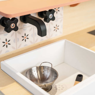 Le Toy Van Rattan Family Wooden Play Kitchen
