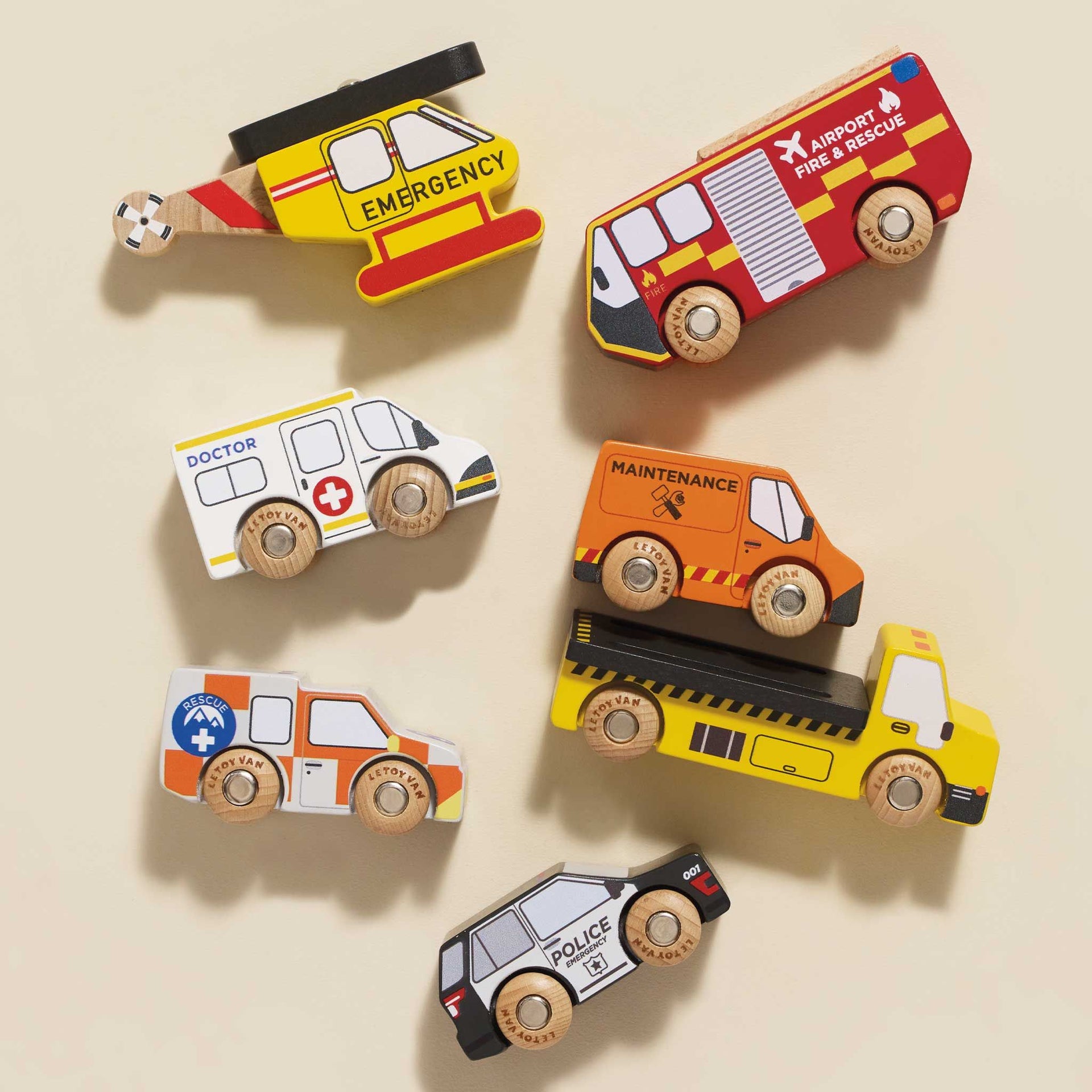 Le Toy Van Emergency Helicopter & Rescue Car Set