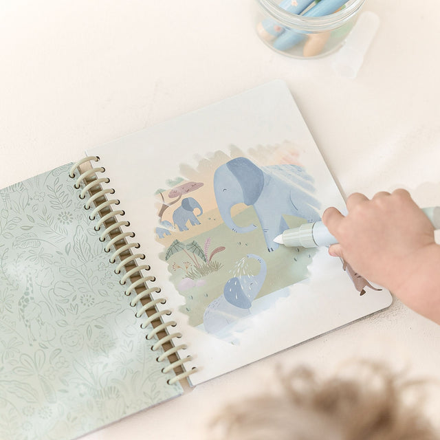 Little Dutch Water Magic Book - Safari Friends Jim