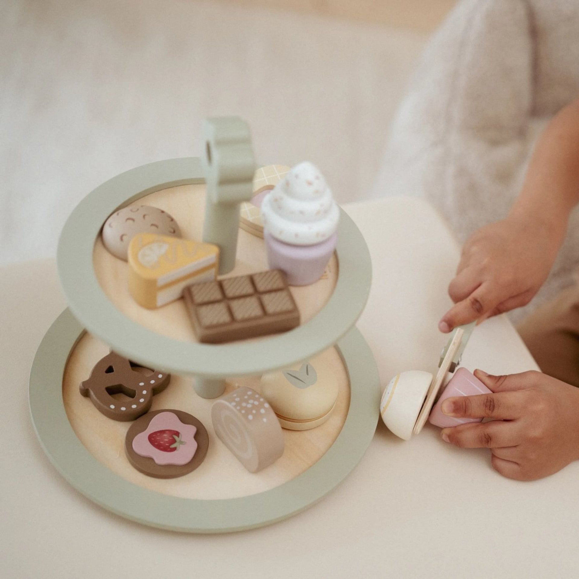 Little Dutch Mint Kitchen Bundle - Tea & Cake