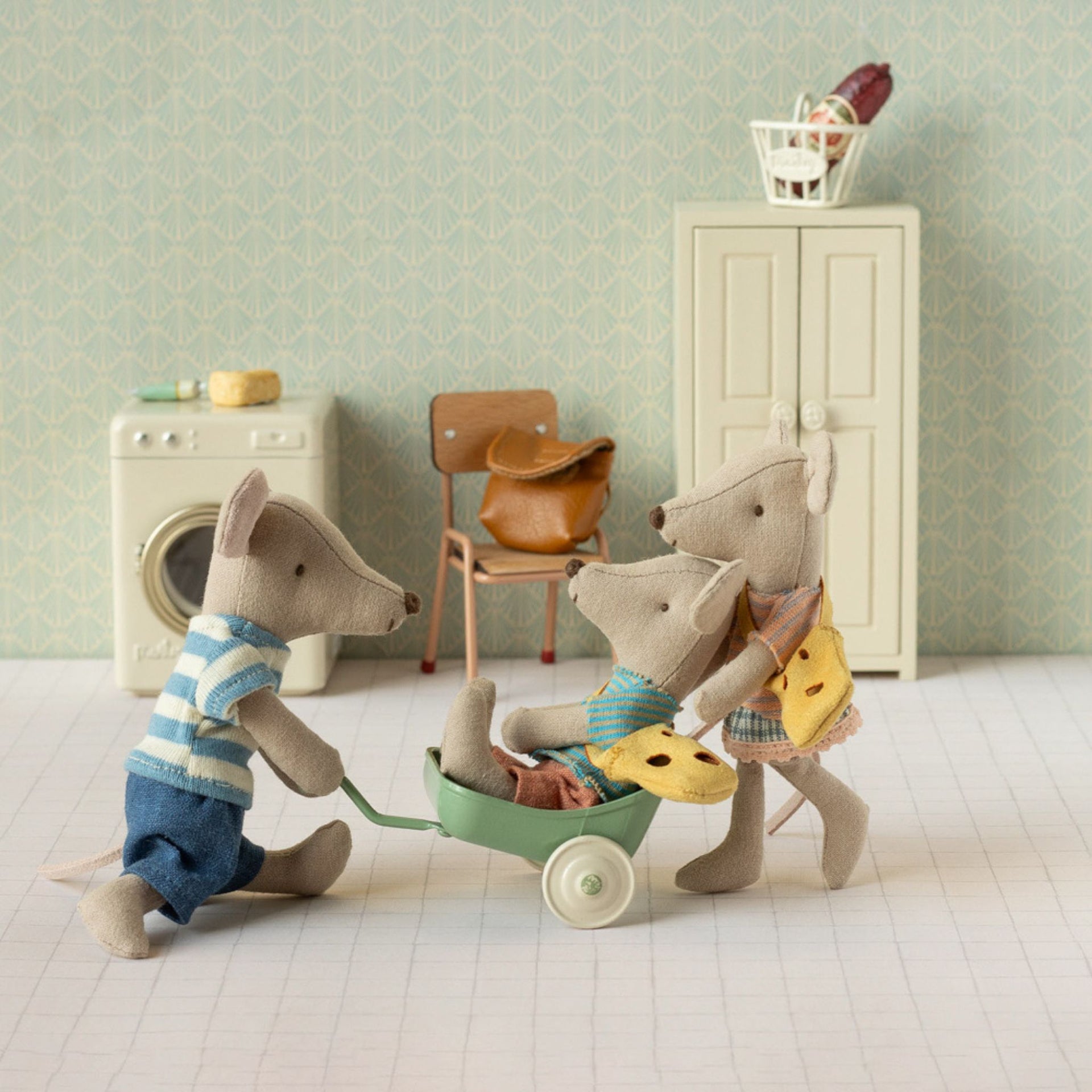 Maileg Big Brother Tricycle Mouse - Brown