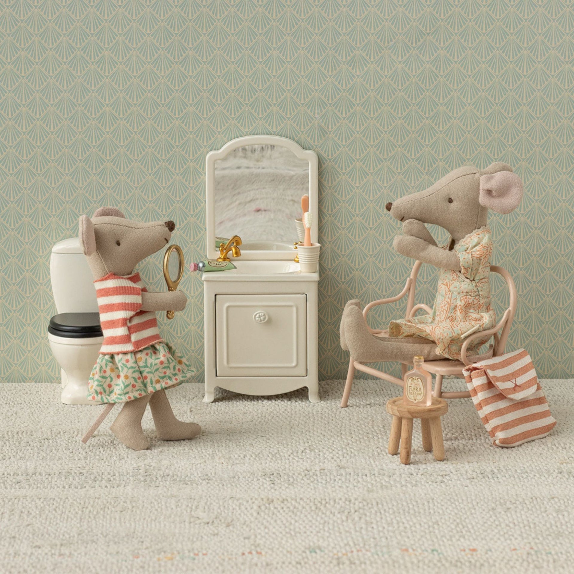 Maileg Big Sister Tricycle Mouse - Green