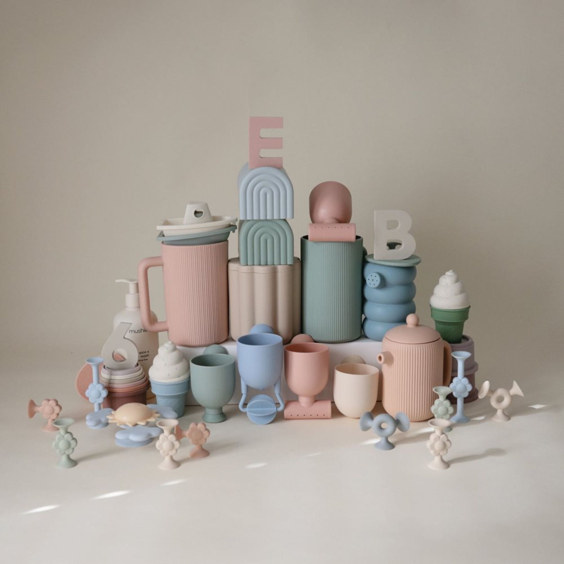 Mushie Bath Play Set - Pour and Play