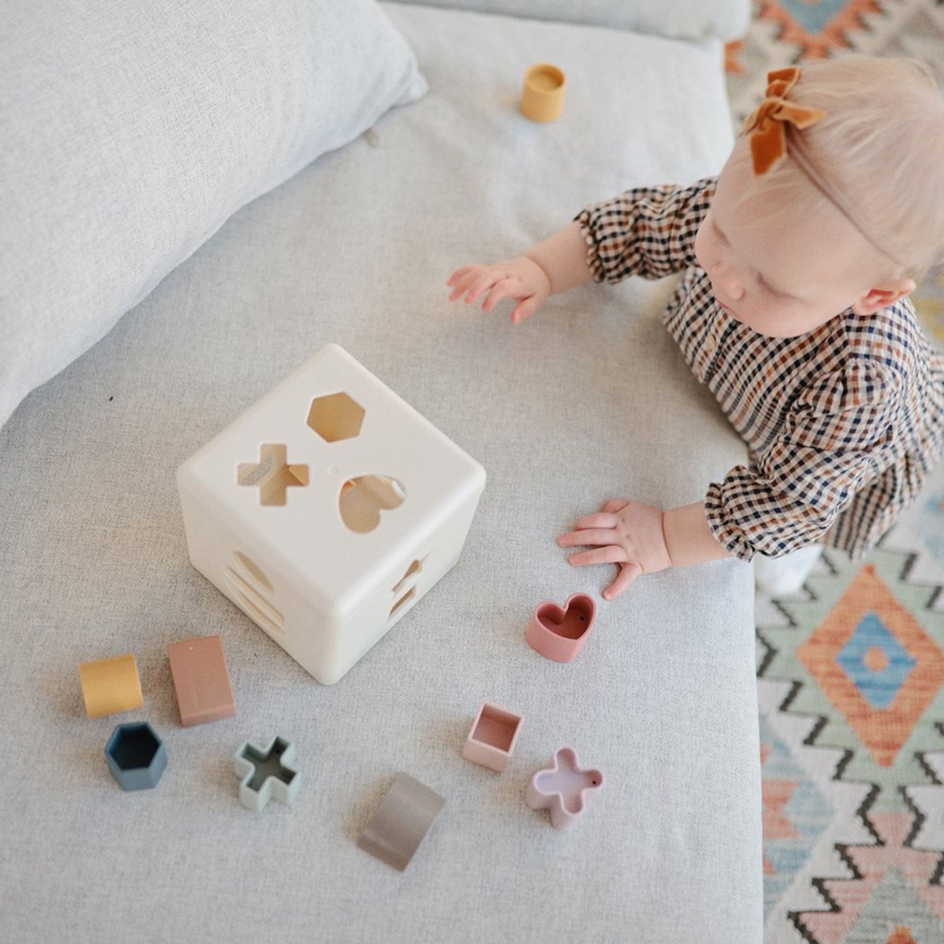 Mushie Shape Sorting Box - Original