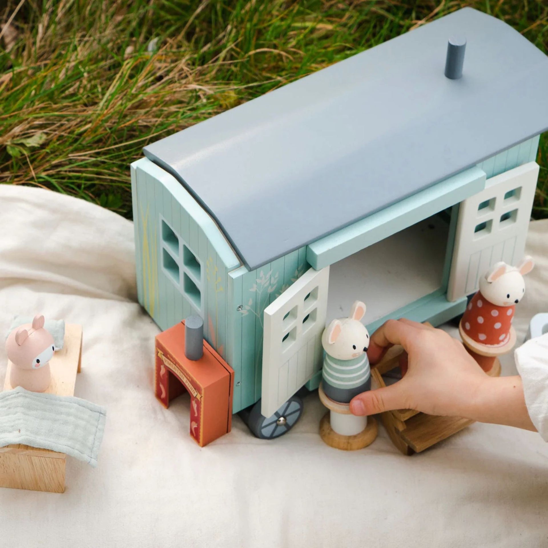 Tender Leaf Secret Meadow Shepherds Hut