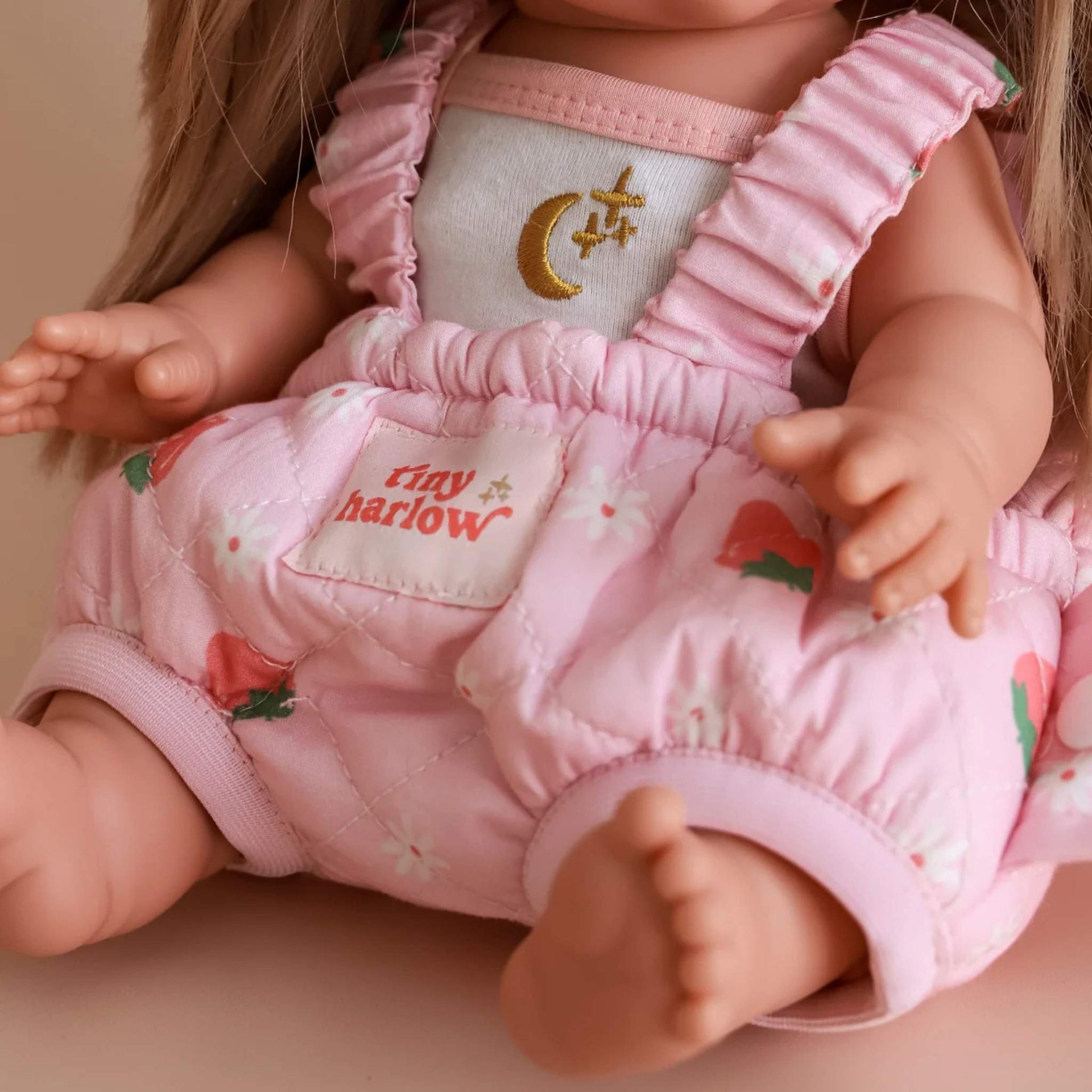 Tiny Harlow Baby Carrier – Strawberry Picnic